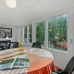 Poul - 1-9km From The Sea By Interhome