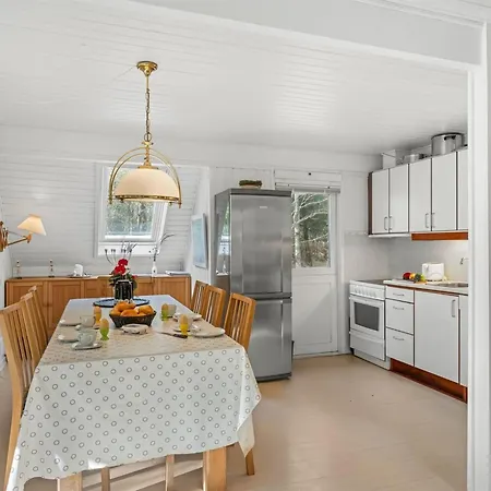 Poul - 1-9km From The Sea By Interhome *