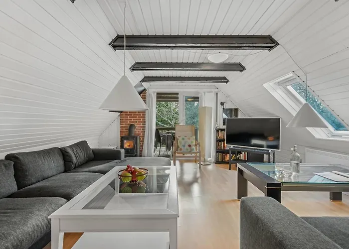 Poul - 1-9km From The Sea By Interhome *